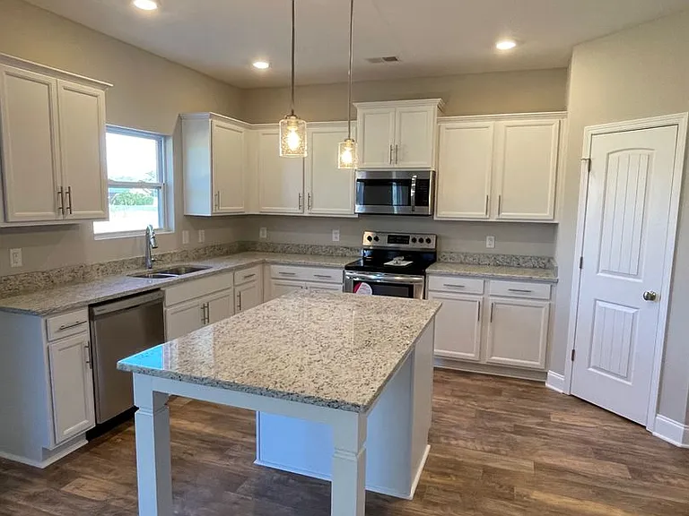 2255 Viking Ct — Photo 6