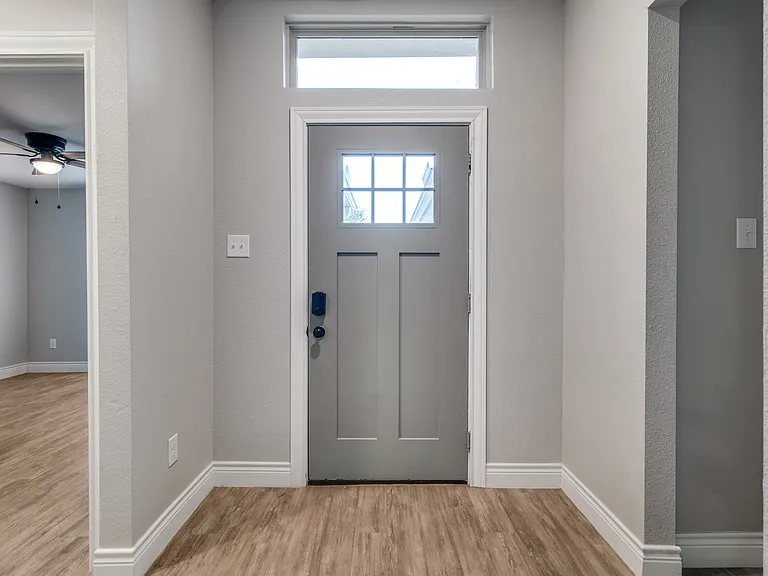2734 Waters Edge — Photo 3
