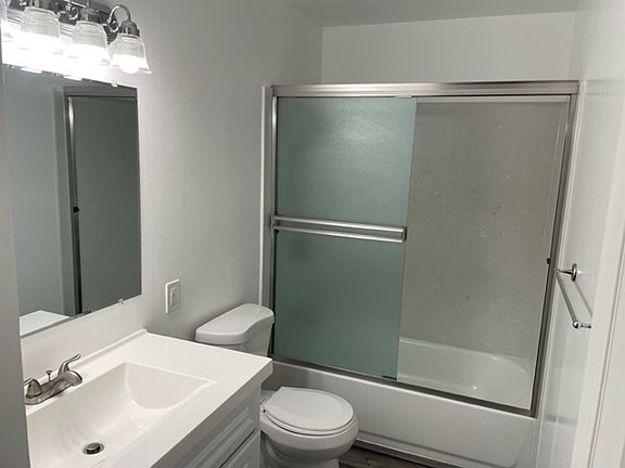 5th image of 3451 Redwood Ct #2