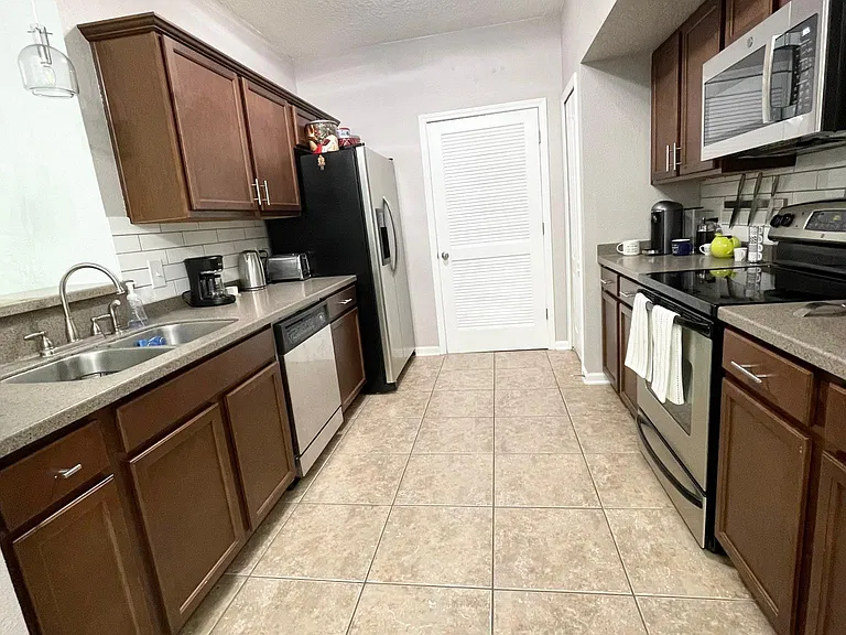 4982 Key Lime Dr #304 — Photo 9