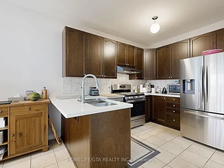 32 Scott Brown St — Photo 11