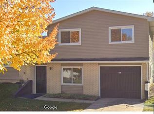 361 Ruth Cir, Bolingbrook, IL 60440