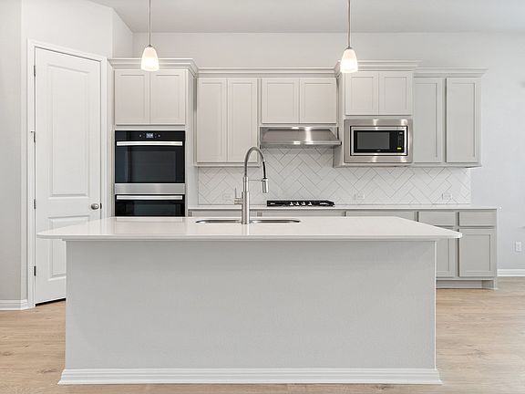 5th image of 361 Treadwell Ln