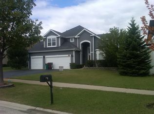 1090 Deerwood Ct, Round Lake, IL 60073