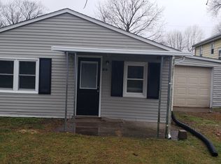 1015 6th St, Colona, IL 61241