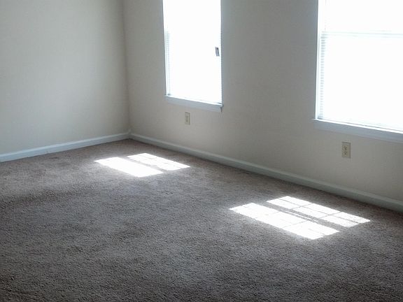 5th image of 204 Mary Rose Ln
