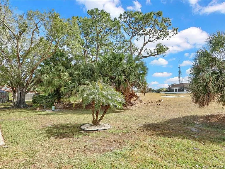 4004 SW Osprey Creek Way — Photo 35
