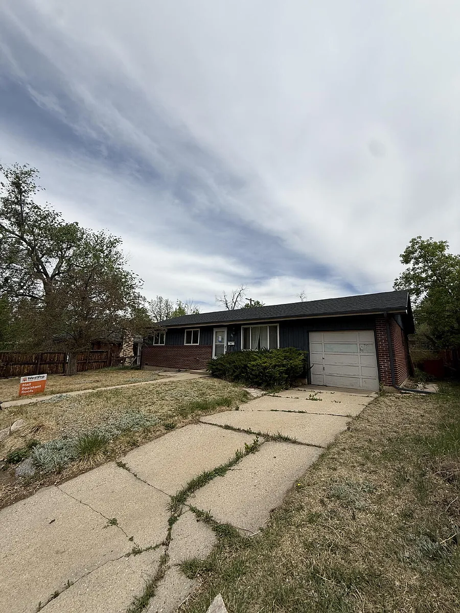 Building Photo - 840 36th St