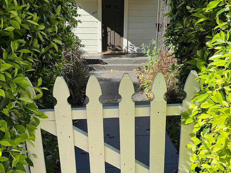 849 N West Knoll Dr — Photo 5