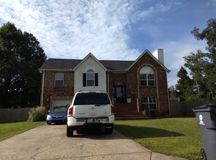 909 Lance King Ct, La Vergne, TN 37086