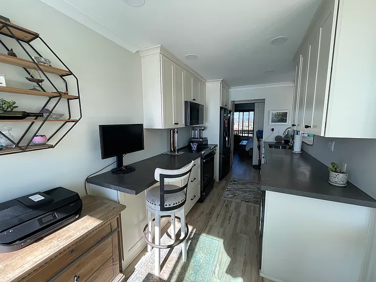 5015 Santa Cruz Ave — Photo 7