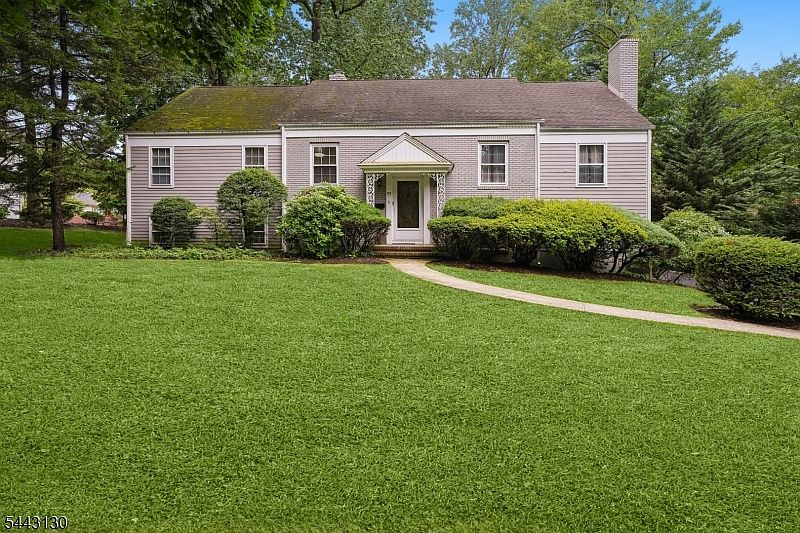 1st image of 55 Tanglewood Dr