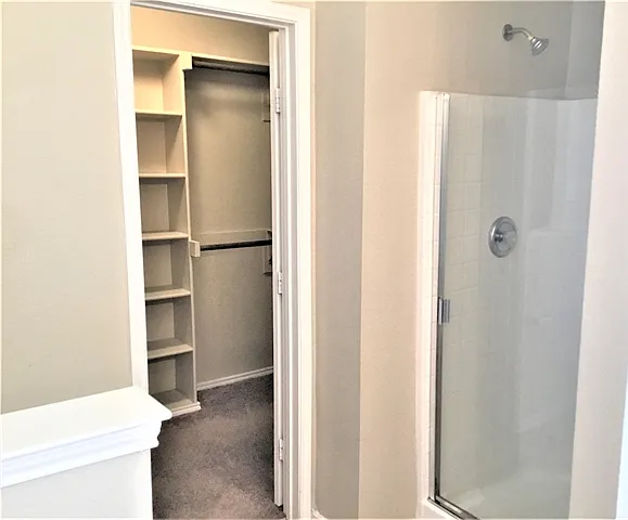 1009 Rock Springs Dr — Photo 10
