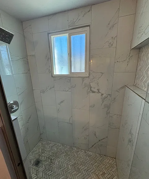 202 E 32nd St — Photo 11
