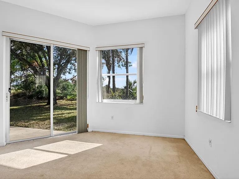 2431 Westmont Dr — Photo 26