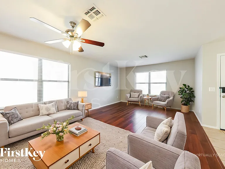 15797 W Caribbean Ln — Photo 5