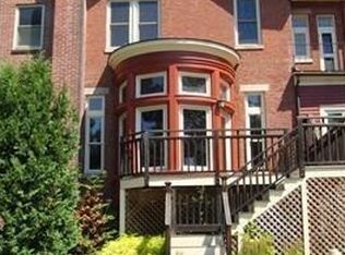 32 Round Hill Rd, Northampton, MA 01060