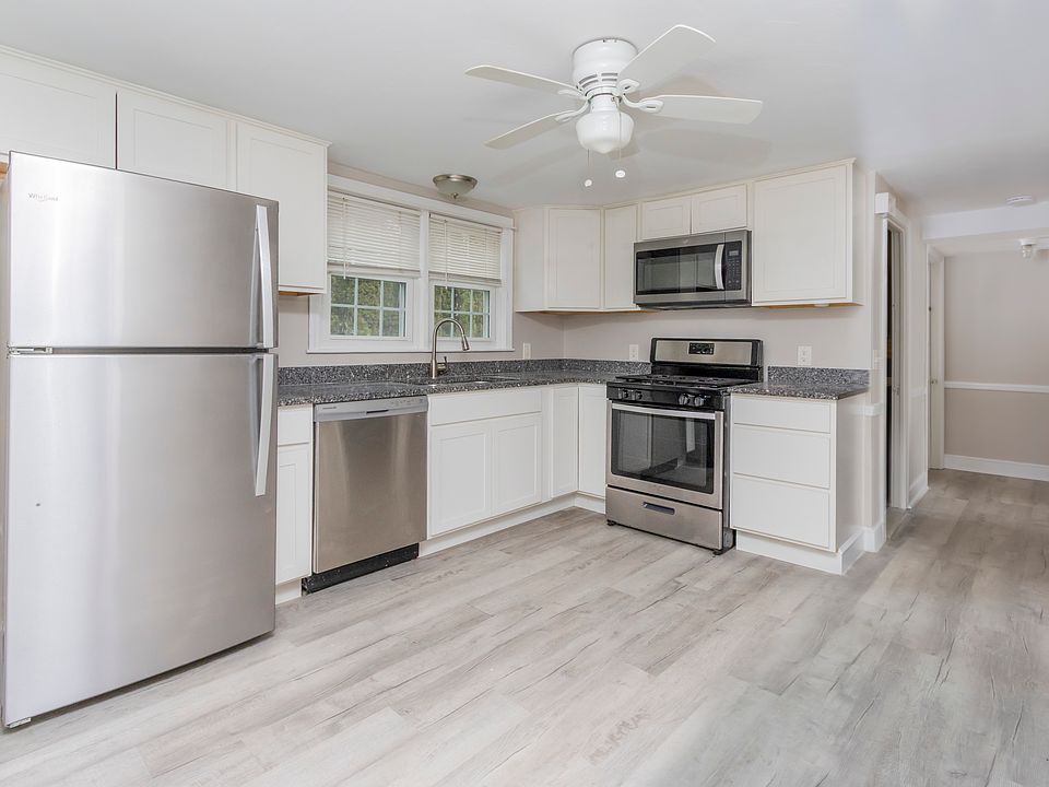 1st image of 31 Kirby St #1