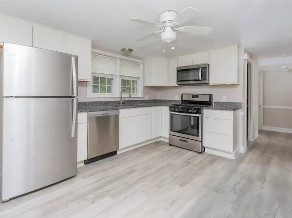 31 Kirby St #1, Barrington, RI 02806