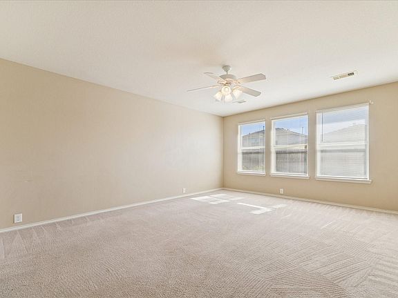 4th image of 1034 Clover Leaf Ct