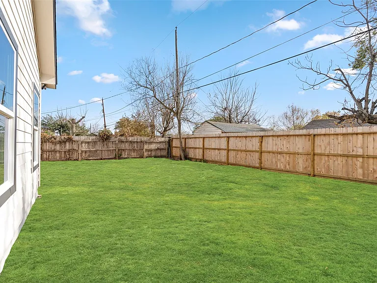 8056 Meadowbrook Dr — Photo 28