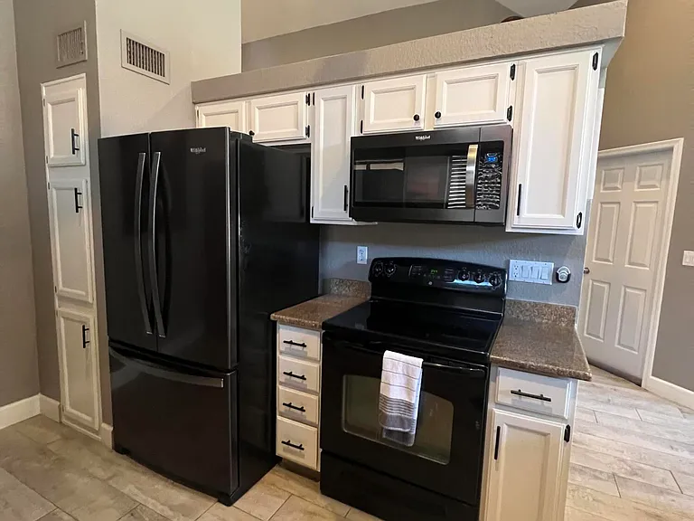 3534 E Verbena Dr — Photo 3