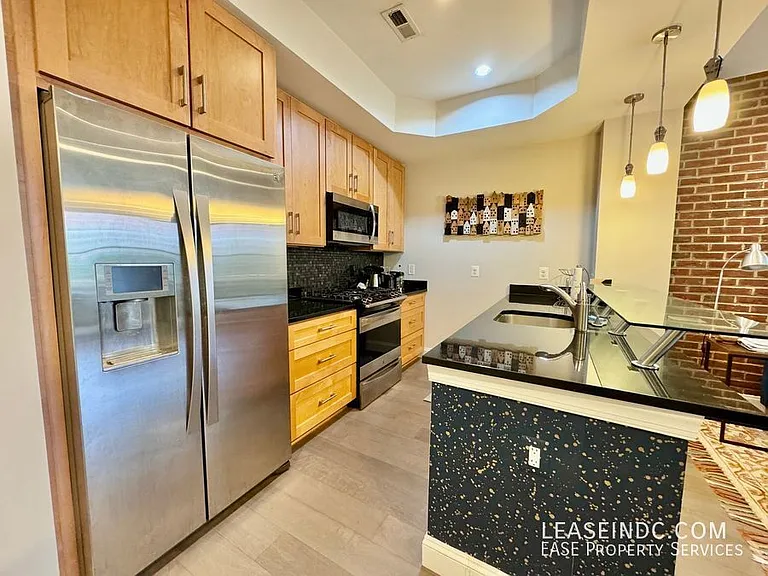 410 M St NW #2 — Photo 10