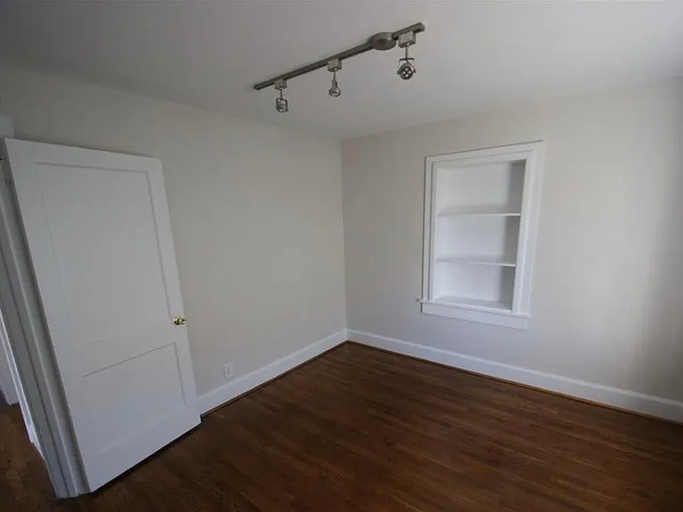 121 Connecticut Ave — Photo 5