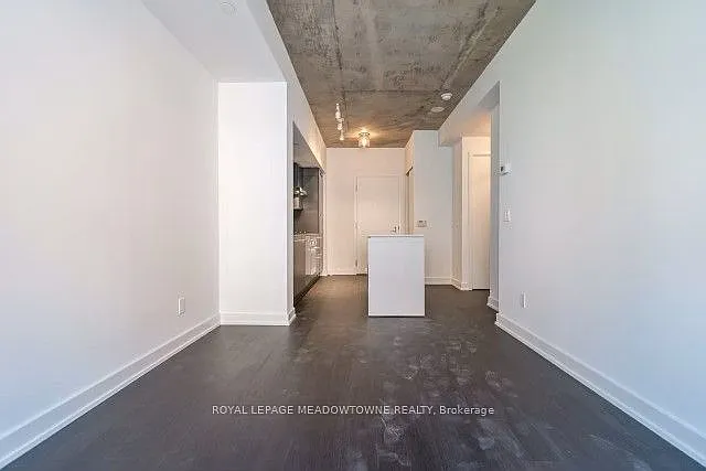 1030 King St W #303 — Photo 5