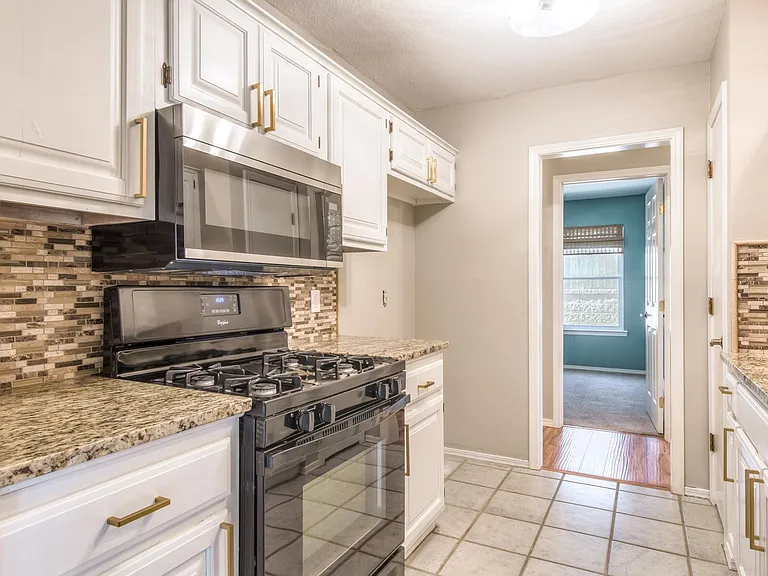 2909 W 61st Pl S — Photo 21