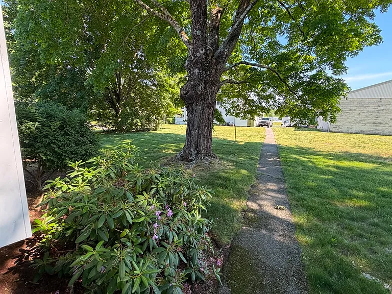 343 Bay Rd — Photo 21