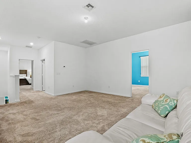 1826 Lake Cove Dr — Photo 21