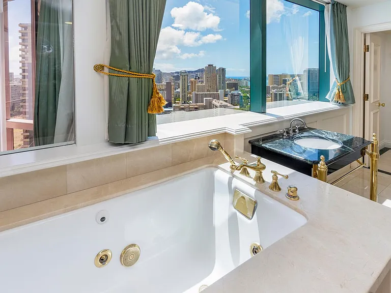 1888 Kalakaua Ave #3504 — Photo 16