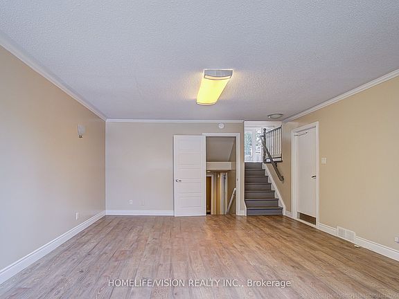 4th image of 25 Radcliffe Dr