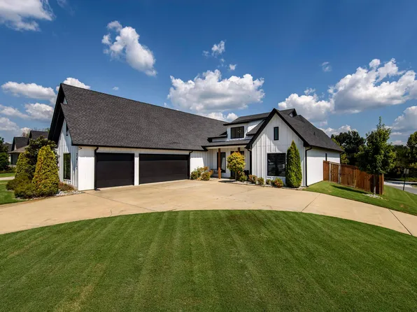 7412 Northwood Dr, Benton, AR 72019