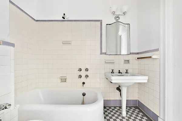 Sold by Level Group | media 26