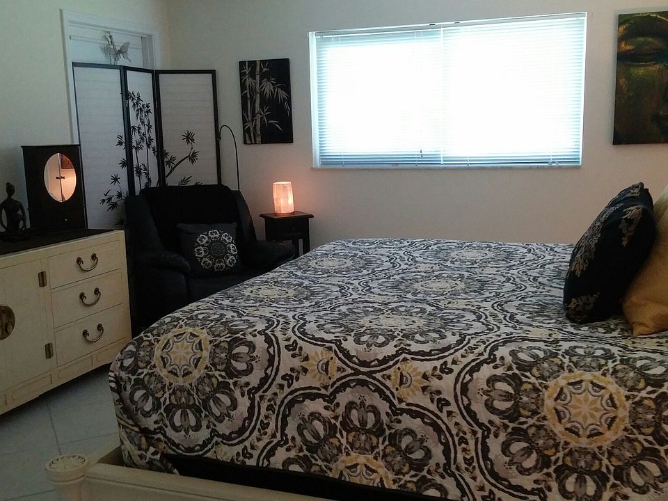 1st image of 602 SW Natura Blvd APT A