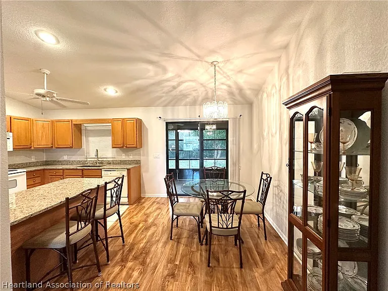 2306 Hidden Creek Cir — Photo 13