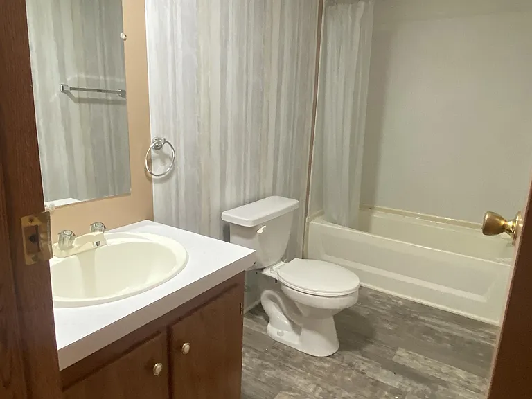 2894 Lake Upchurch Dr — Photo 8