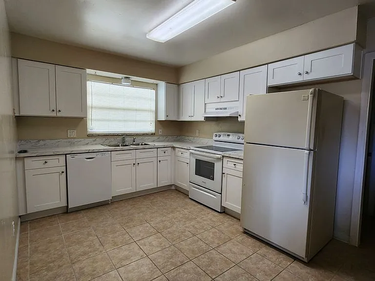 2291 Pipestone Ct — Photo 9