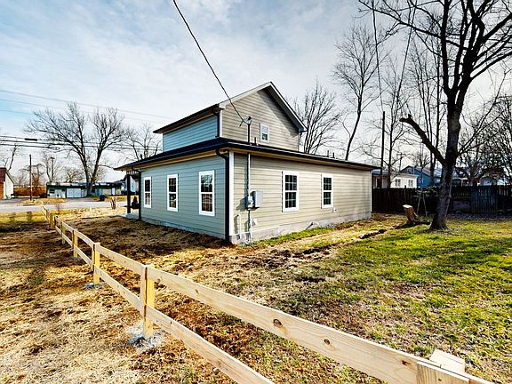3rd image of 613 Short Mount St