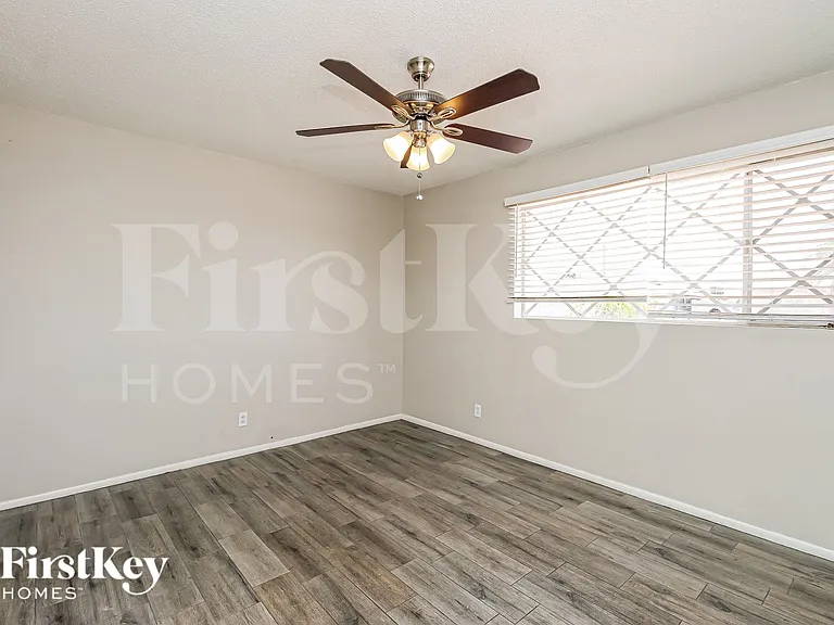 2030 E Aspen Ave — Photo 14
