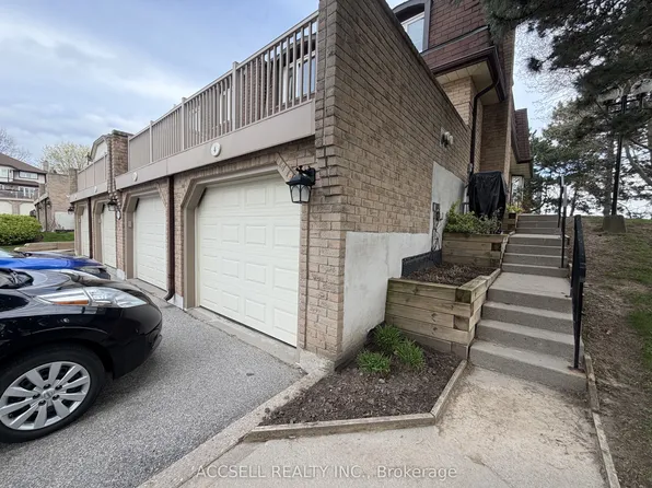 1510 Upper Middle Rd #4, Burlington, ON L7P 4M5