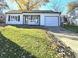 226 Nippert Ave, Romeoville, IL 60446