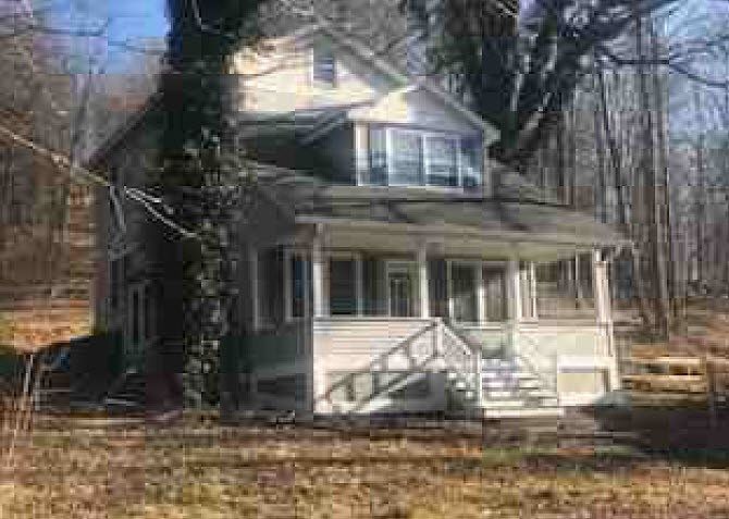 2nd image of 7 Chestnut Tree Hill Road Ext