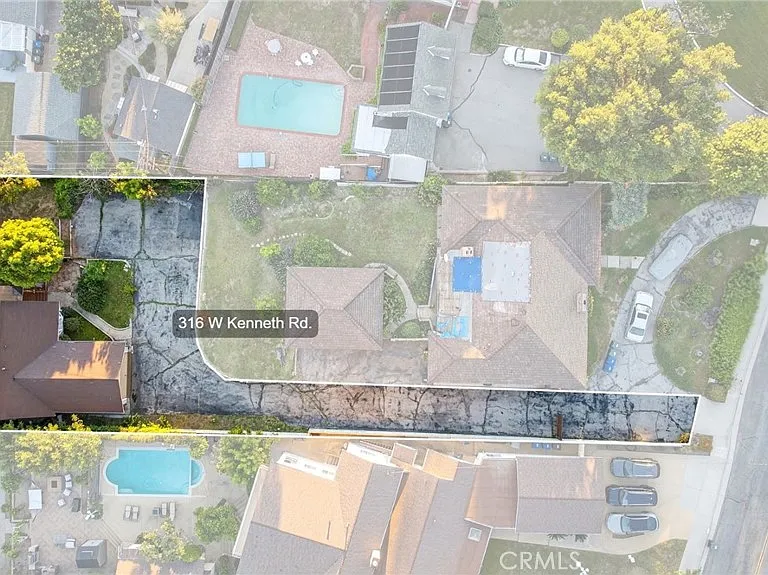 316 W Kenneth Rd — Photo 4