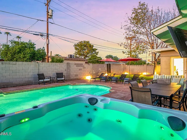 8336 E Sells Dr — Photo 32