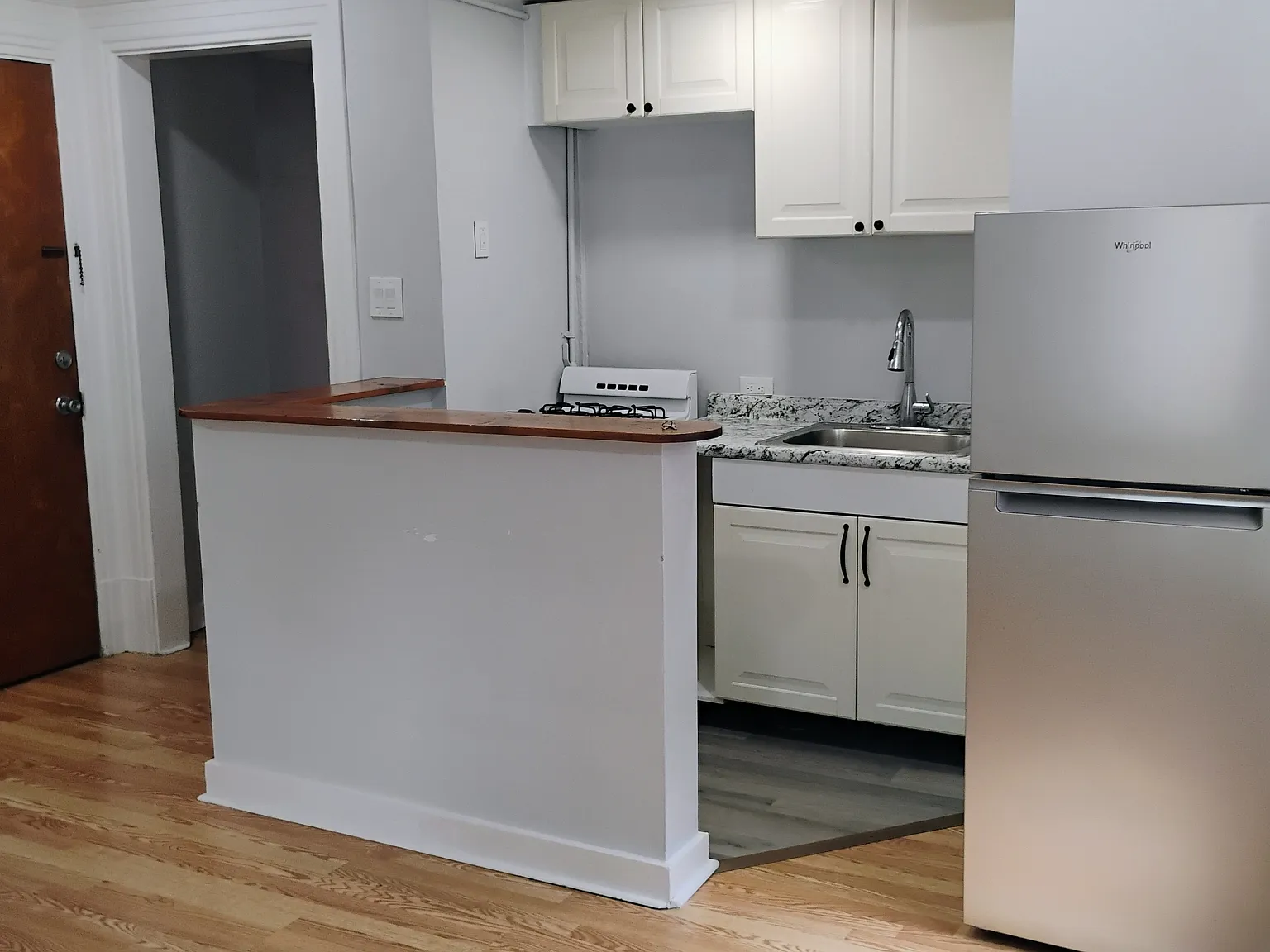 330 South Graham - A-3 — Photo 3