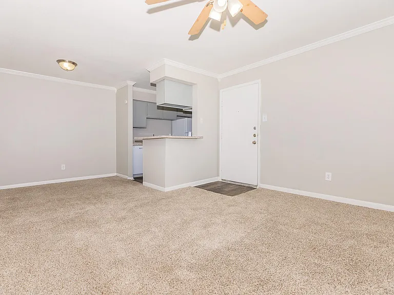 Oak Run Manor — Photo 20