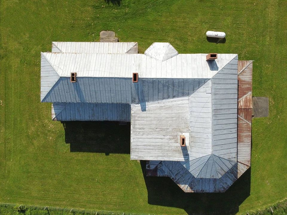 7th image of this home